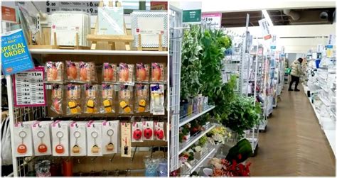 Japanese discount store Daiso is opening first Manhattan location.